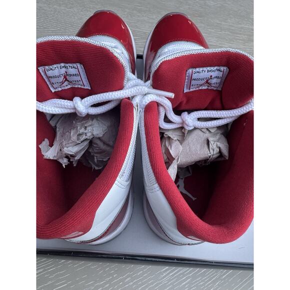 Air Jordan 11 Retro Red/White Size 9.5 CT8012 16 Pre Owned Original Box main image 16